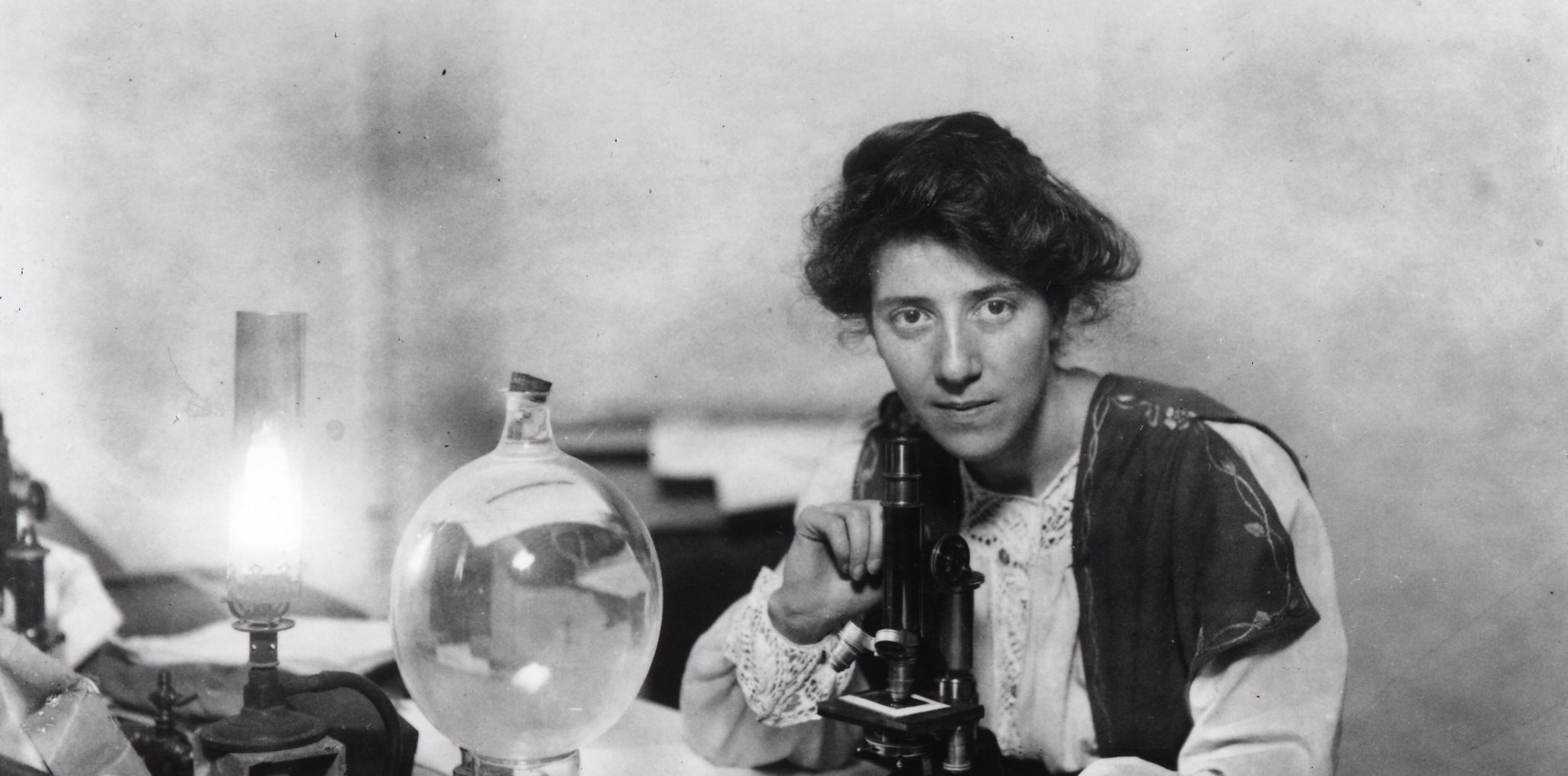 marie stopes in her laboratory