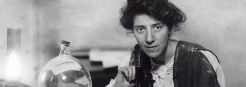 marie stopes in her laboratory