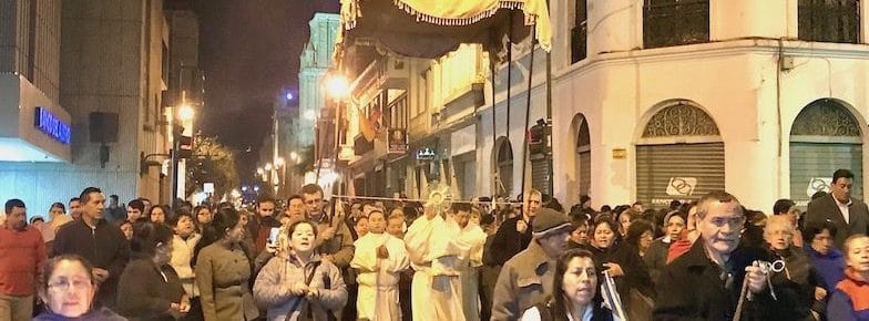 Euchatic procession to in petition defeat the vote for abortion in Ecuador