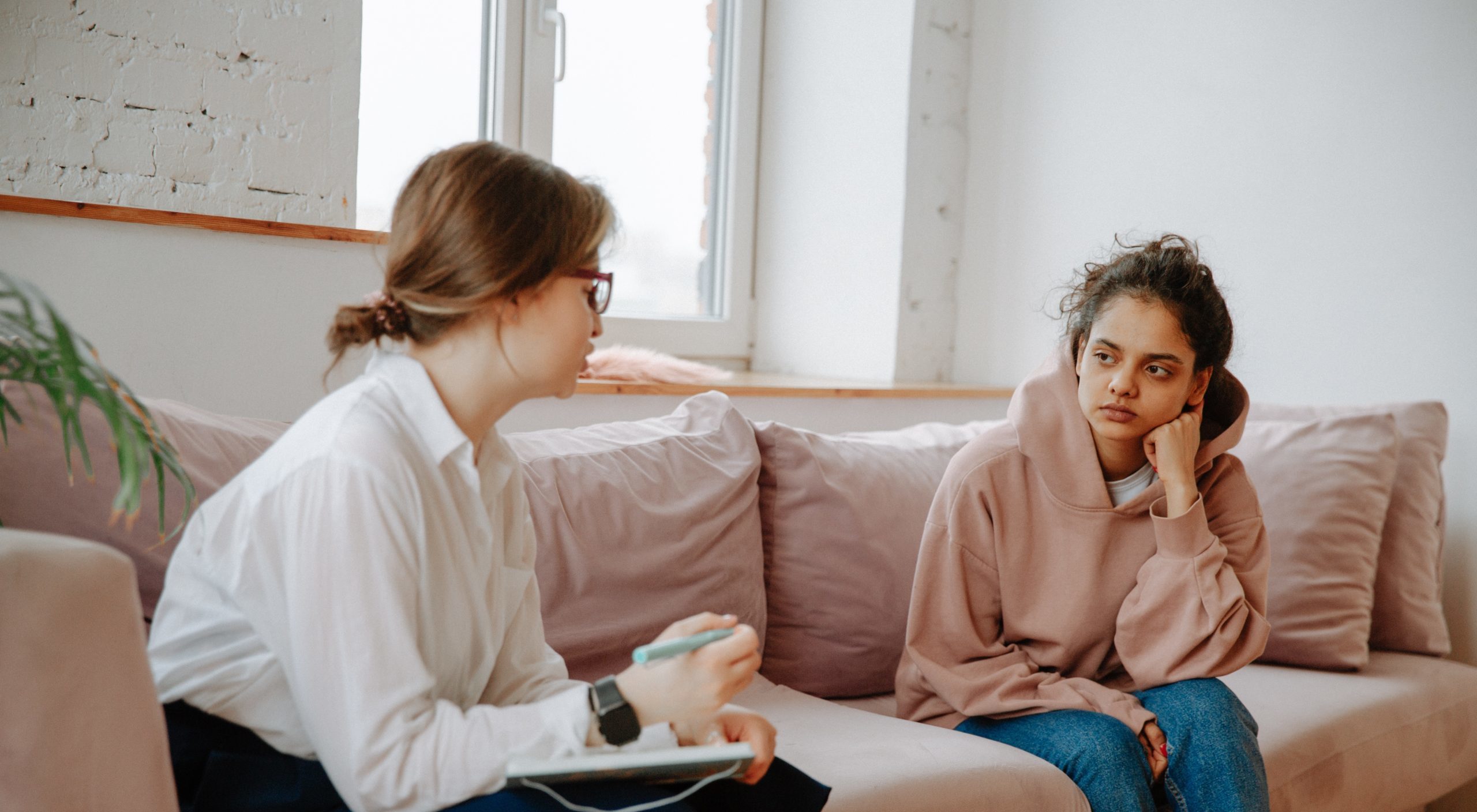 women therapy difficult conversation