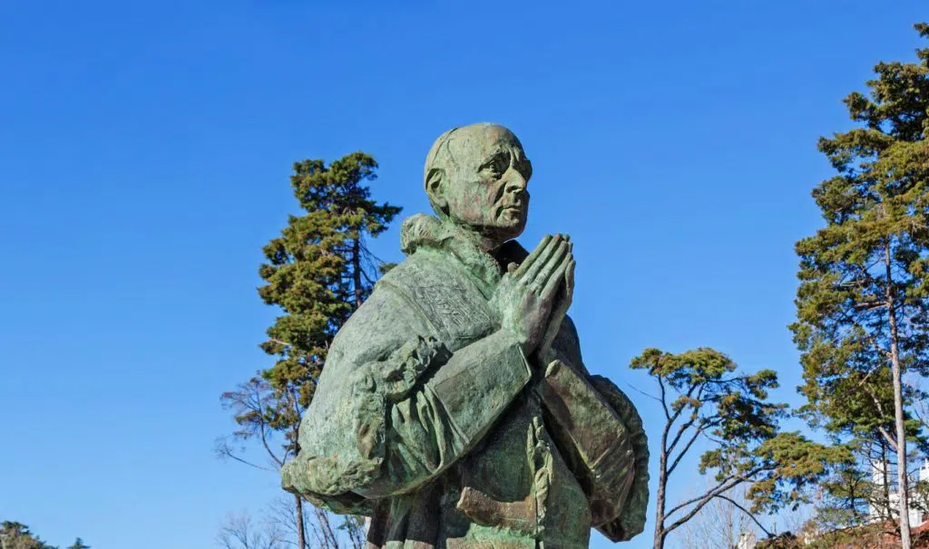statue of pope saint paul vi in the sanctuary of fatima