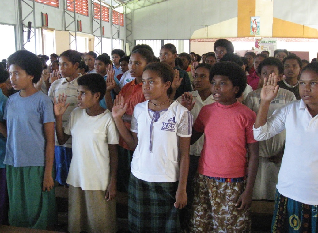 teenagers taking chastity pledge