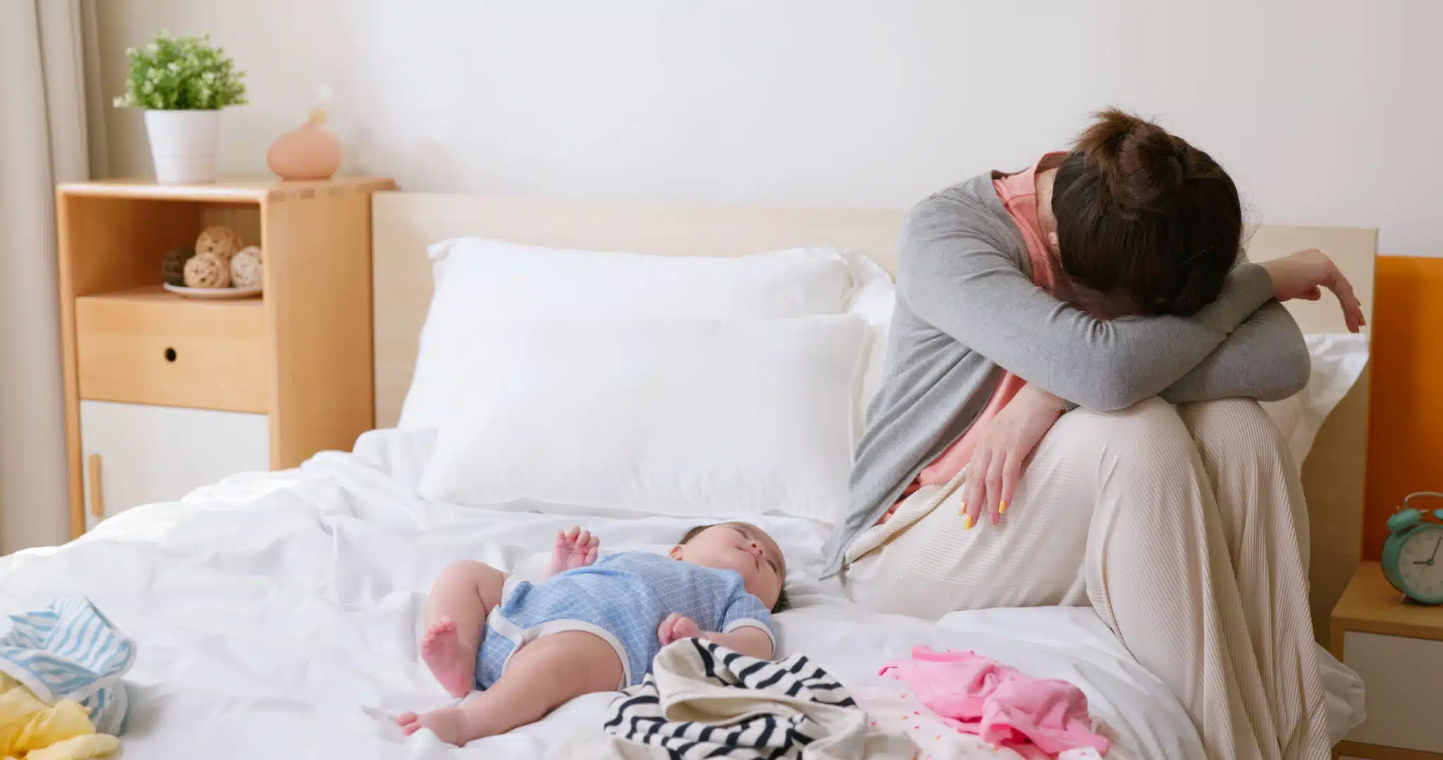 postpartum depression, new mom struggling